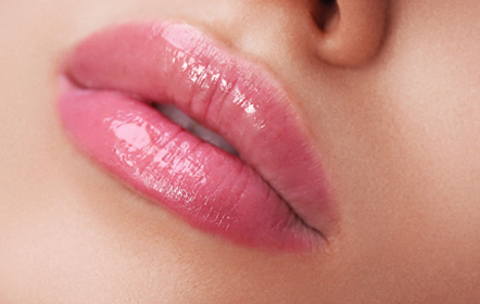 Lippen tatoeëren Faceable Cosmetics
